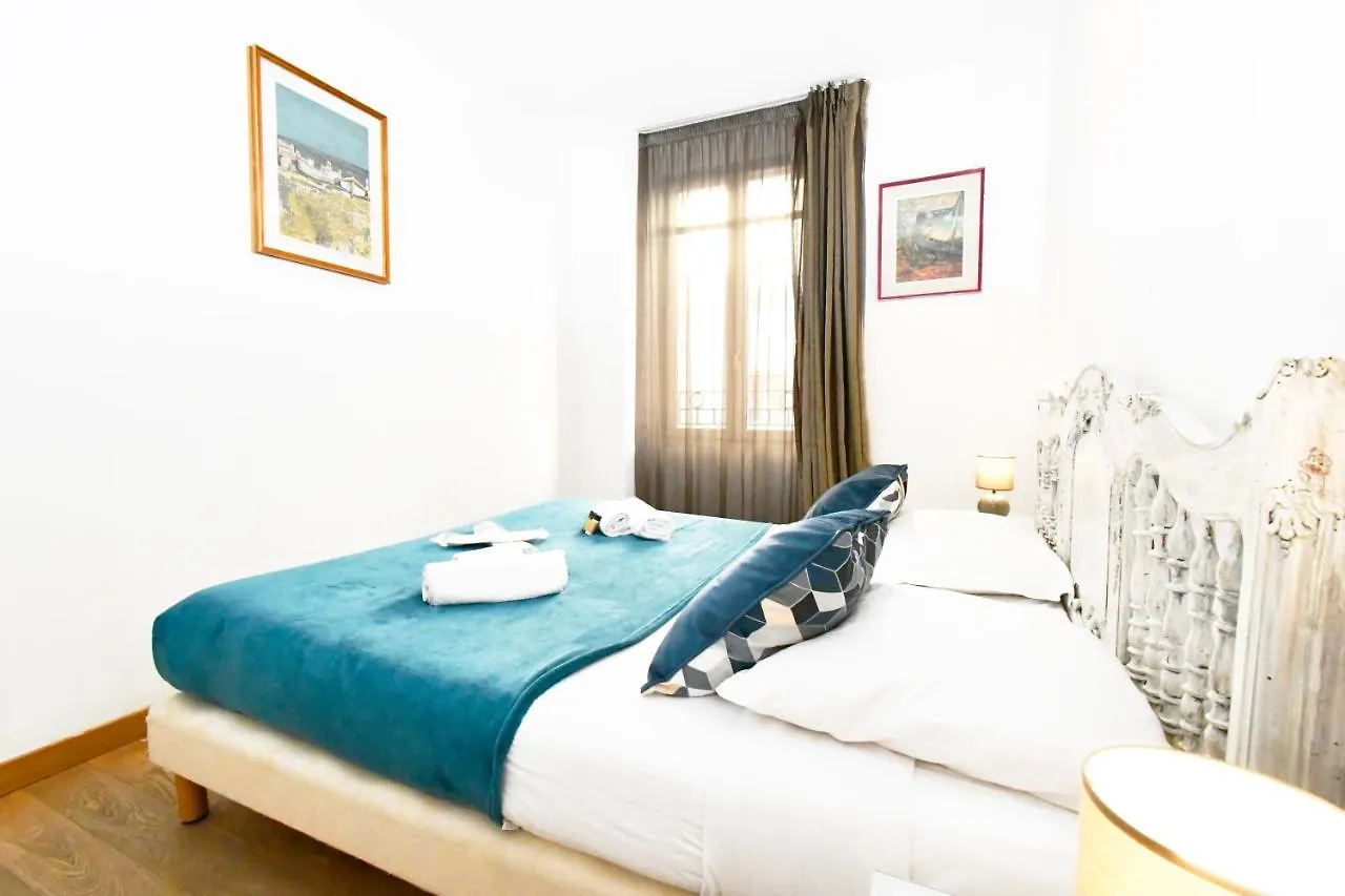 Apartment Ferienwohnung The Old Port Chez Antonella Cannes